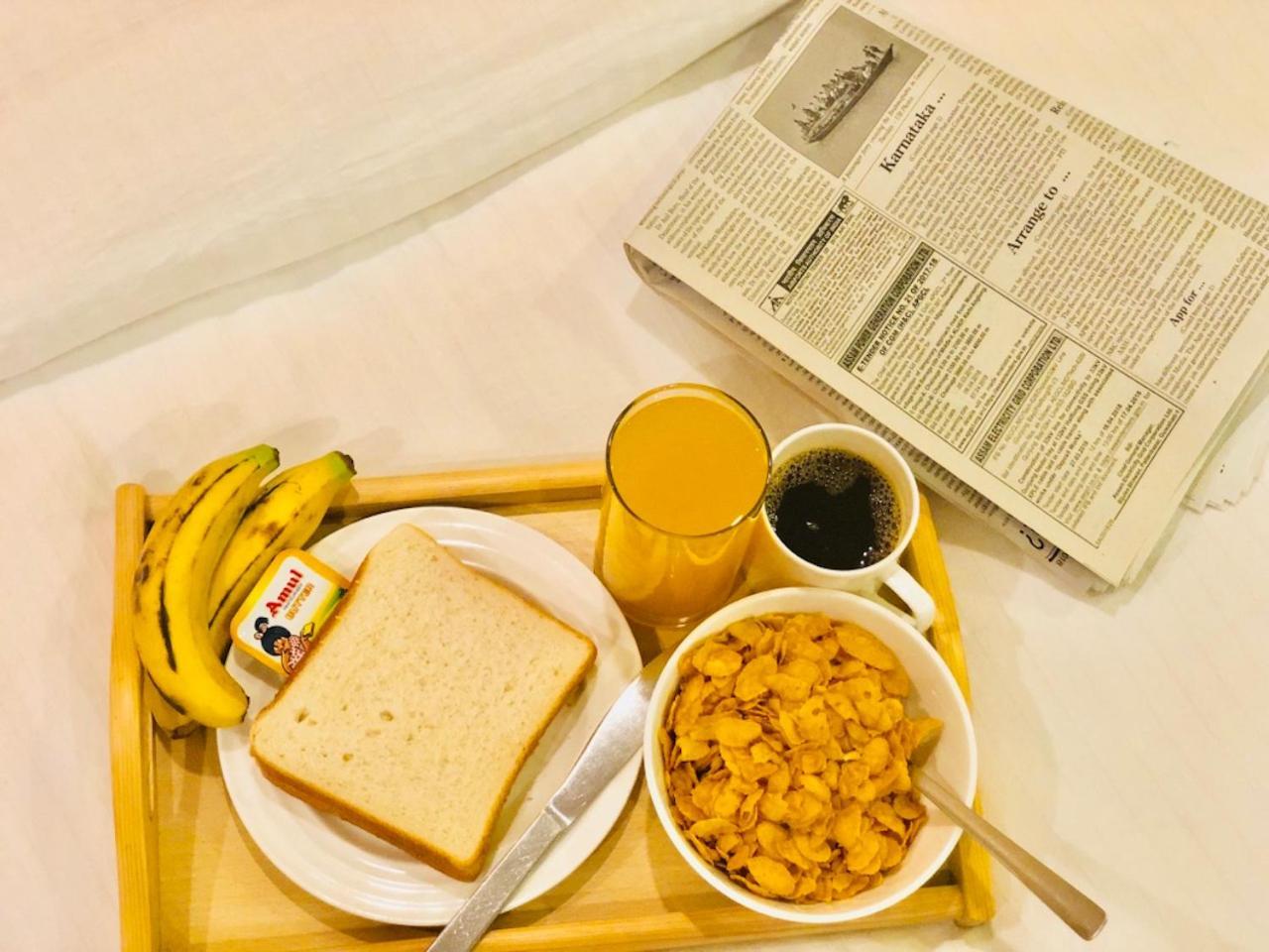 Hotel Prag Continental Guwahati Dış mekan fotoğraf