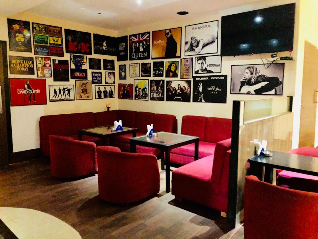 Hotel Prag Continental Guwahati Dış mekan fotoğraf
