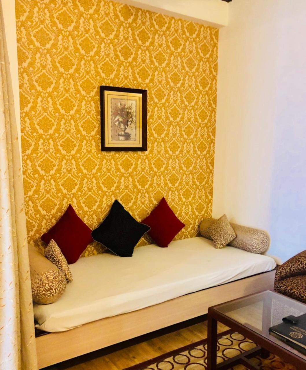 Hotel Prag Continental Guwahati Dış mekan fotoğraf
